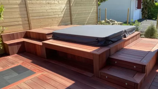 Conception et fabrication d’un aménagement de SPA en bois sur mesure à Bayonne, Orthez, NR Construction Bois