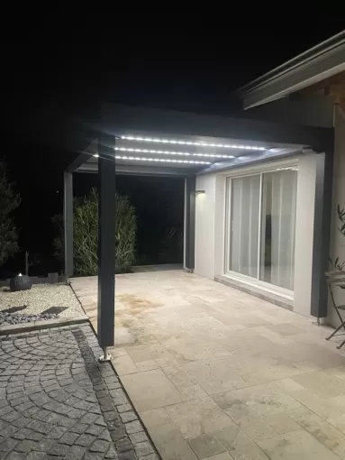 Mise en place d’une pergola bioclimatique à Tarnos, Orthez, NR Construction Bois