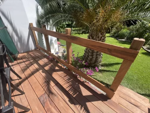 Entreprise pour garde-corps sur mesure en bois exotique à Urrugne, Orthez, NR Construction Bois