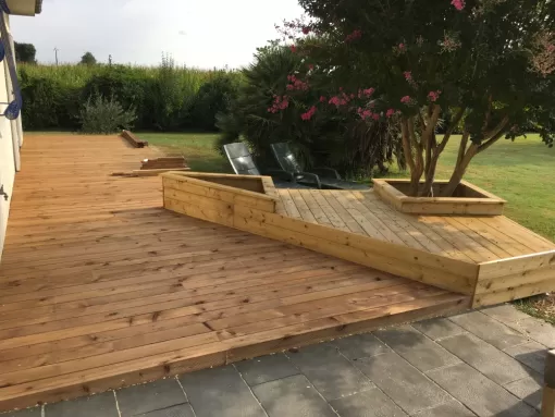 Construction d’une terrasse bois en Pin sur mesure à Arthez de Béarn, Orthez, NR Construction Bois
