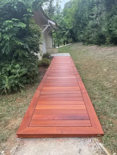 Agrandissement d’une terrasse bois en Padouk à Jurançon, Orthez, NR Construction Bois