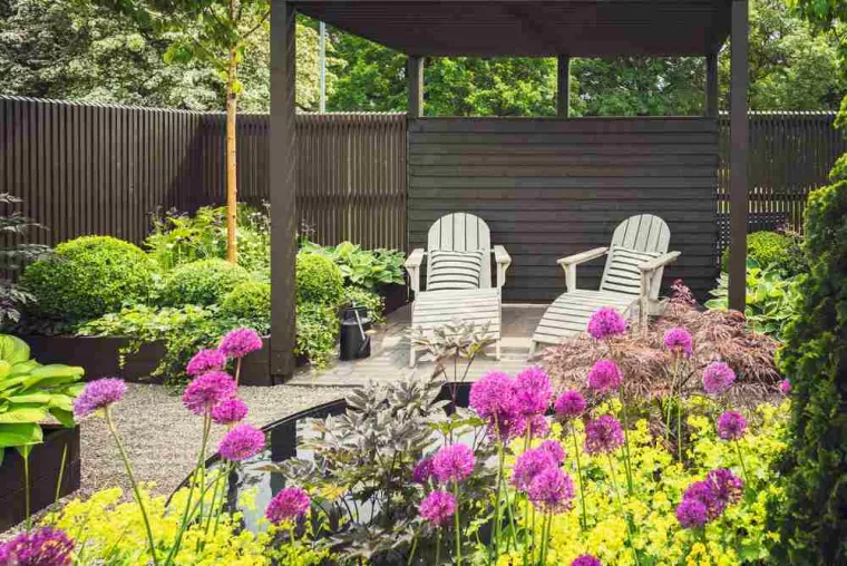 Construction d'un abri de jardin en bois sur mesure de 11 m² en limite de propriété, Orthez, NR Construction Bois